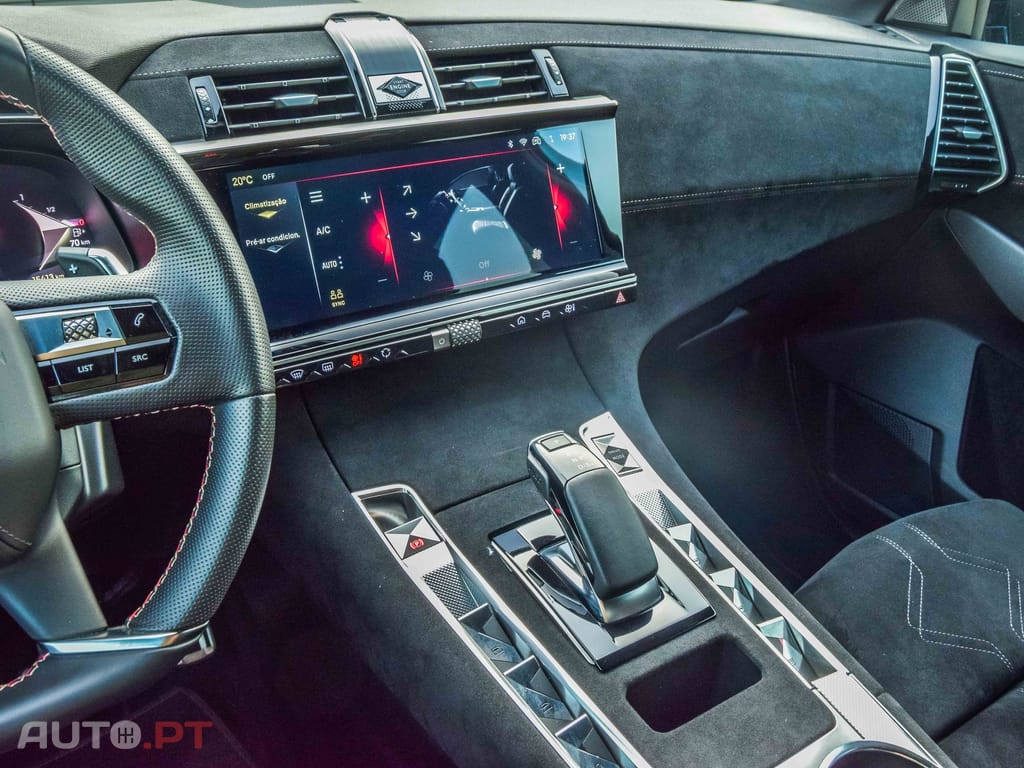DS DS7 Crossback E-TENSE PERFORMANCE LINE +