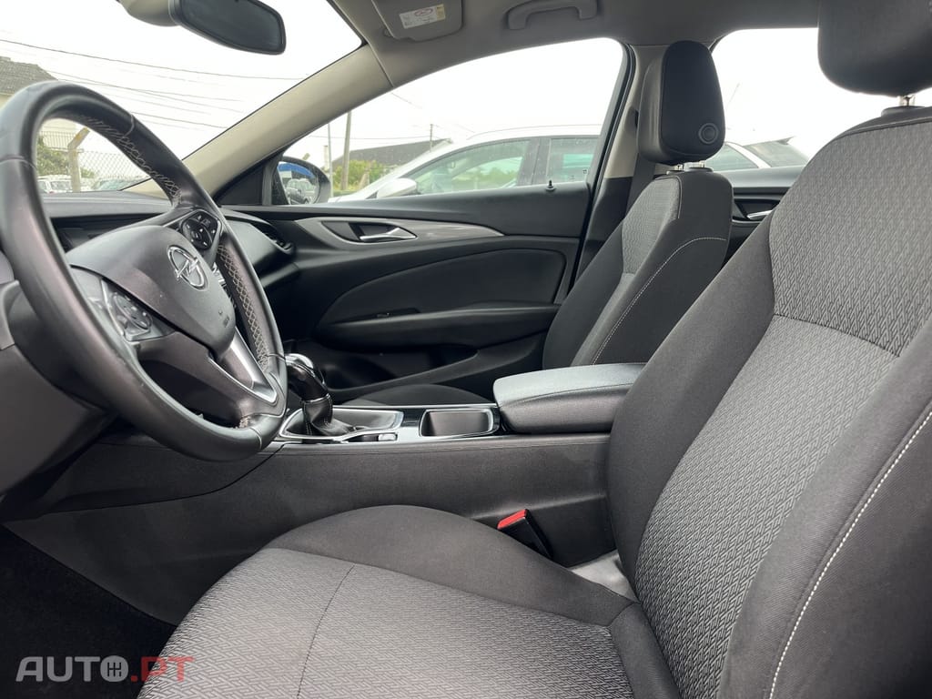 Opel Insignia 1.6 CDTi Selective