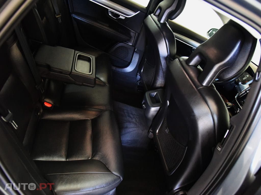 Volvo V90 2.0 D4 Momentum Geartronic