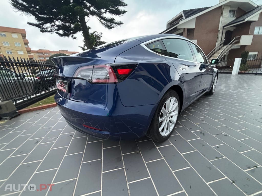 Tesla Model 3 Standard Range Plus RWD
