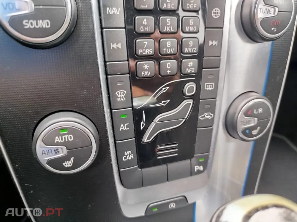 Volvo V40 2.0 D4 R-Design Summum
