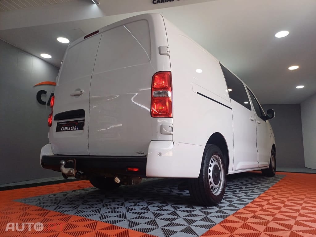 Peugeot Expert 2.0 BlueHDi Semi-Vidrado Standard EAT8