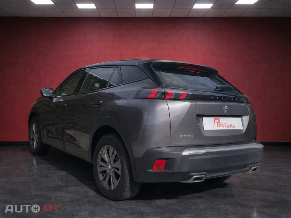 Peugeot 2008 1.2 PureTech Active Pack EAT8