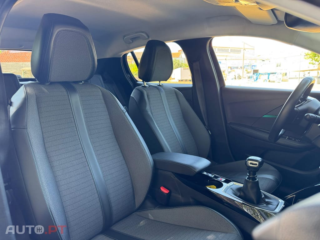 Peugeot 208 1.2 PureTech Allure