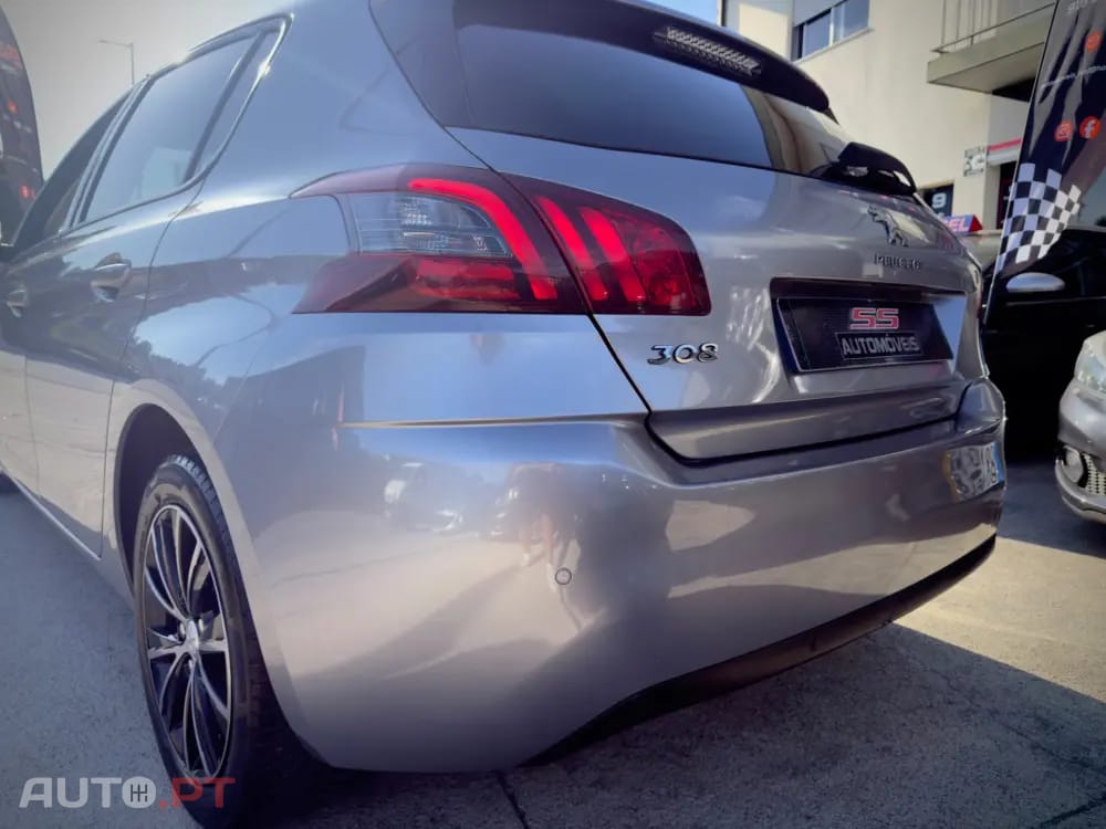 Peugeot 308 1.2 PureTech Allure EAT8