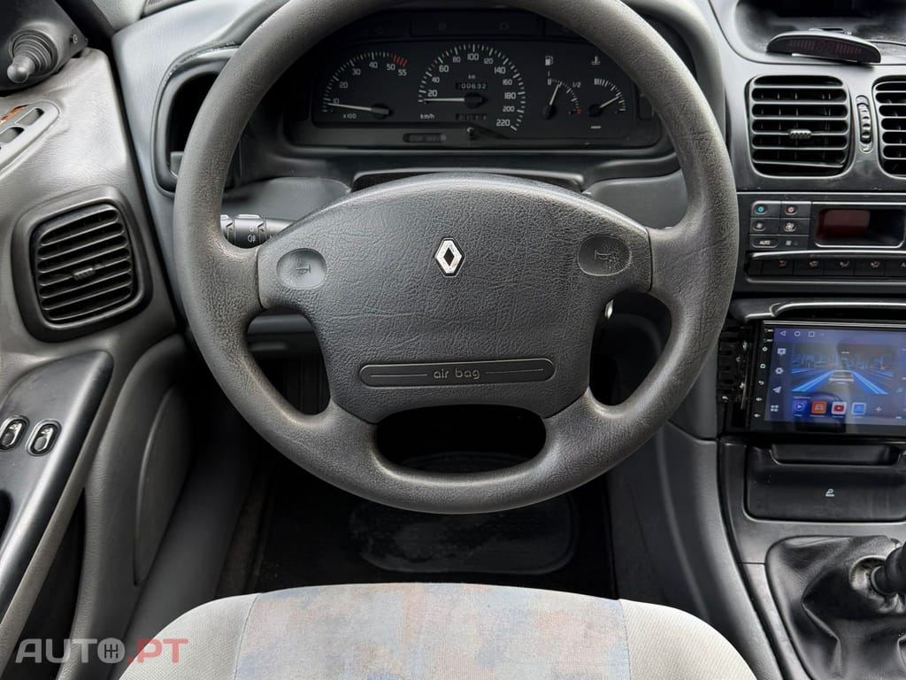 Renault Laguna 2.2 D