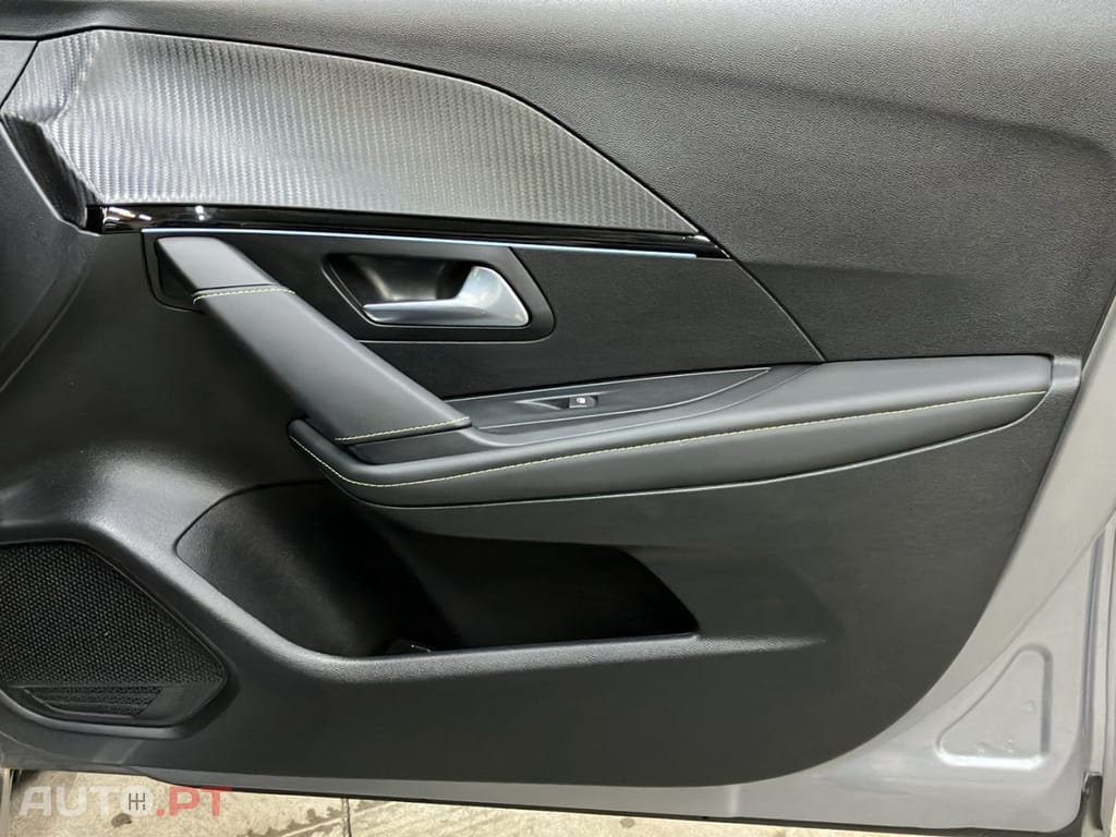 Peugeot E-208 50 KWh GT