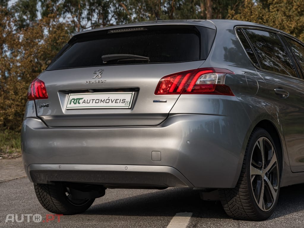 Peugeot 308 1.2 PureTech Allure J18
