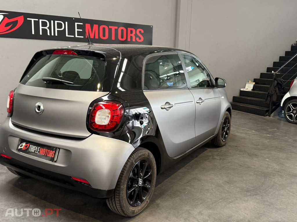 Smart ForFour Outro