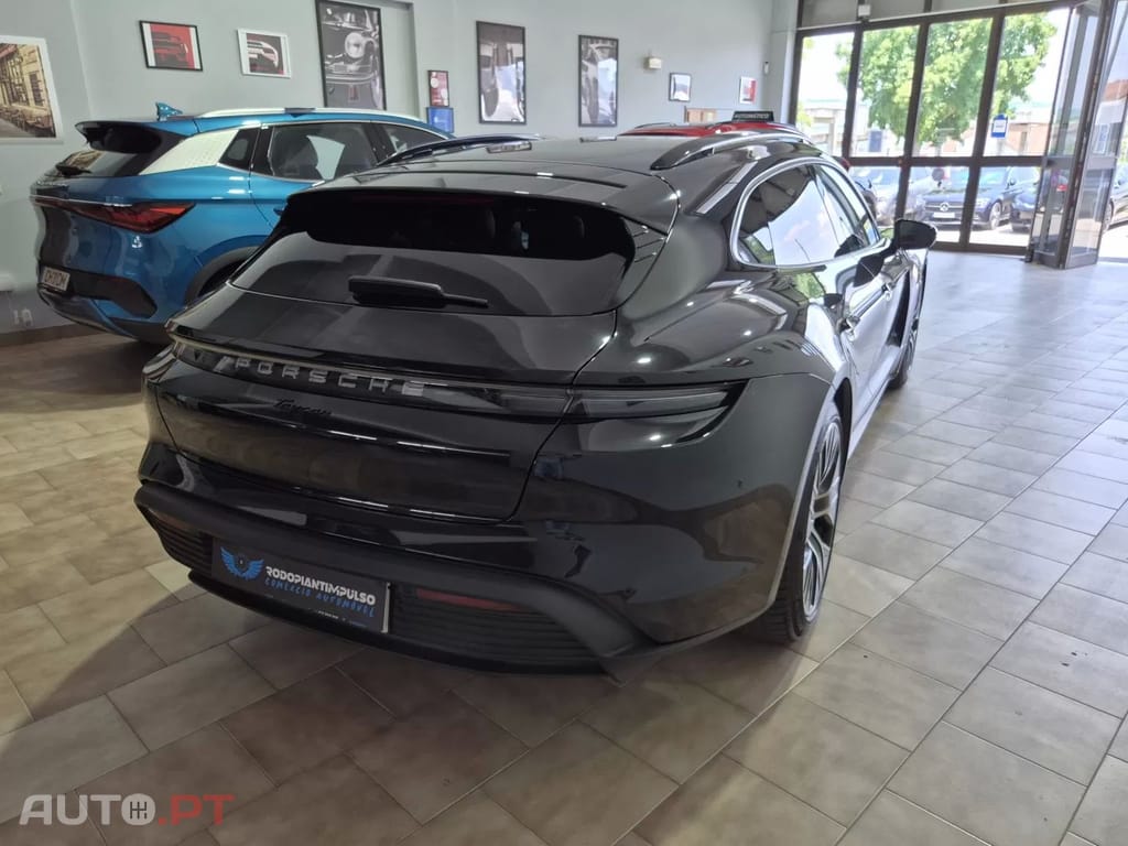 Porsche Taycan Black Edition