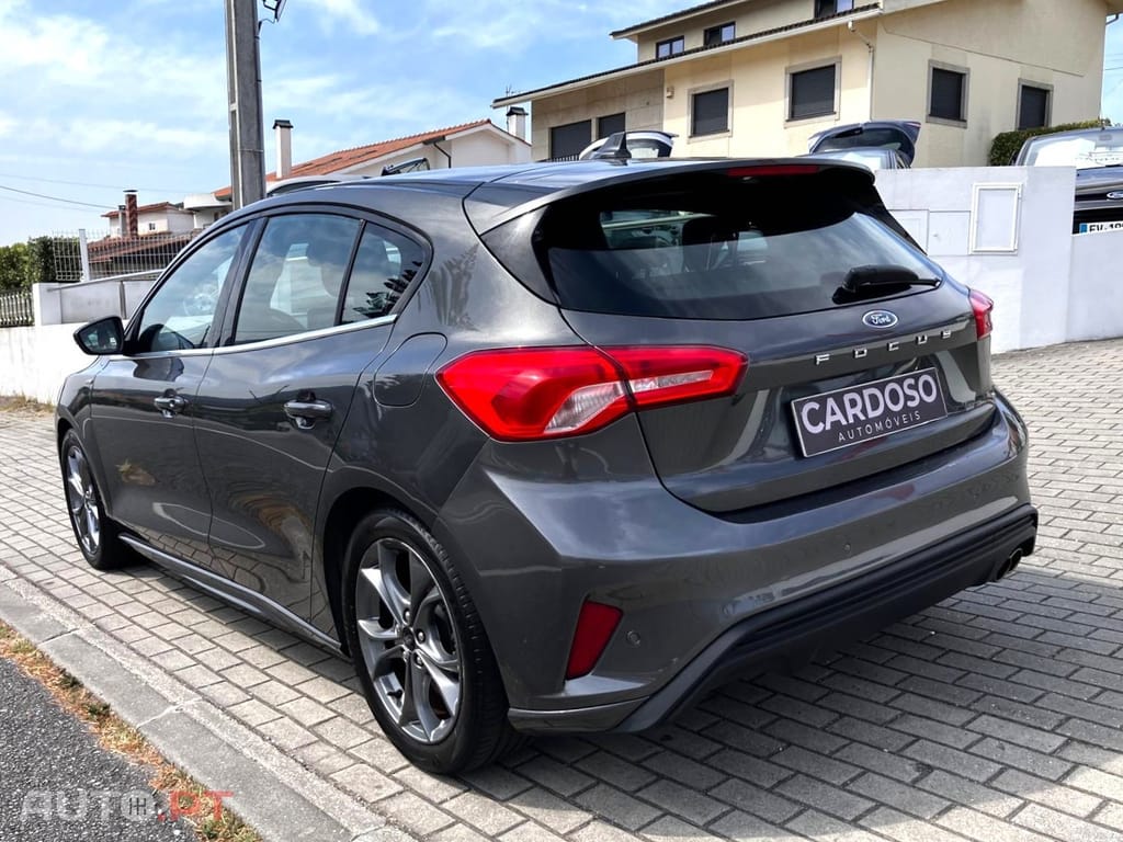 Ford Focus 1.0 EcoBoost S&S ST-LINE