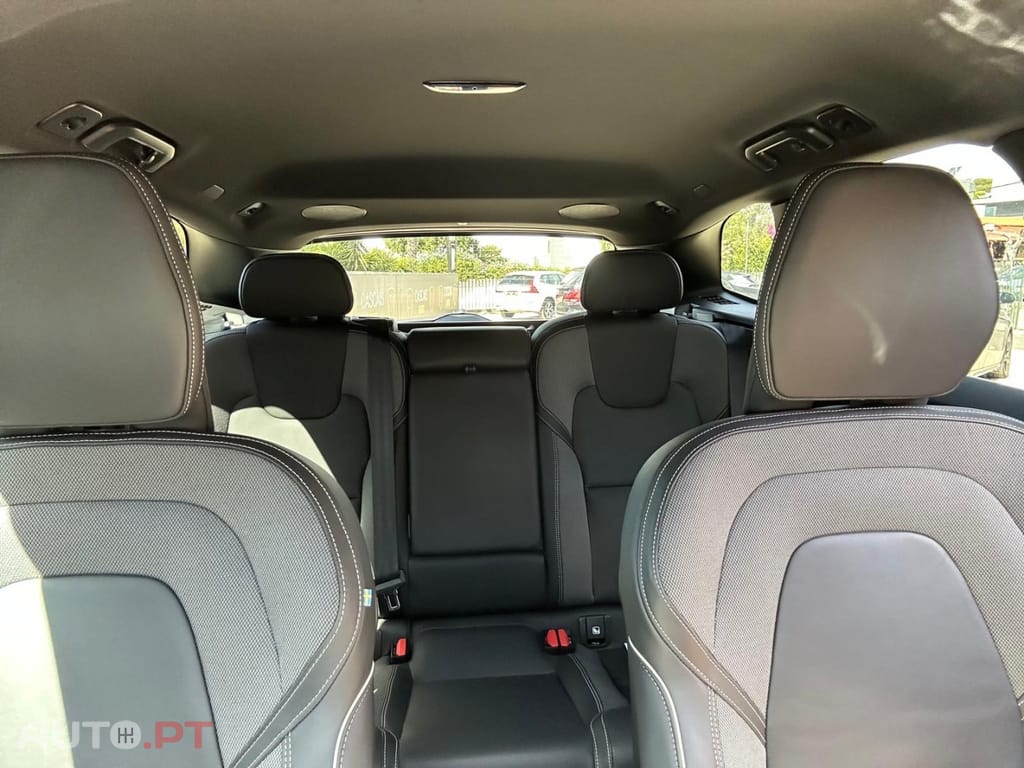 Volvo XC60 2.0 T6 PHEV Black Edition AWD