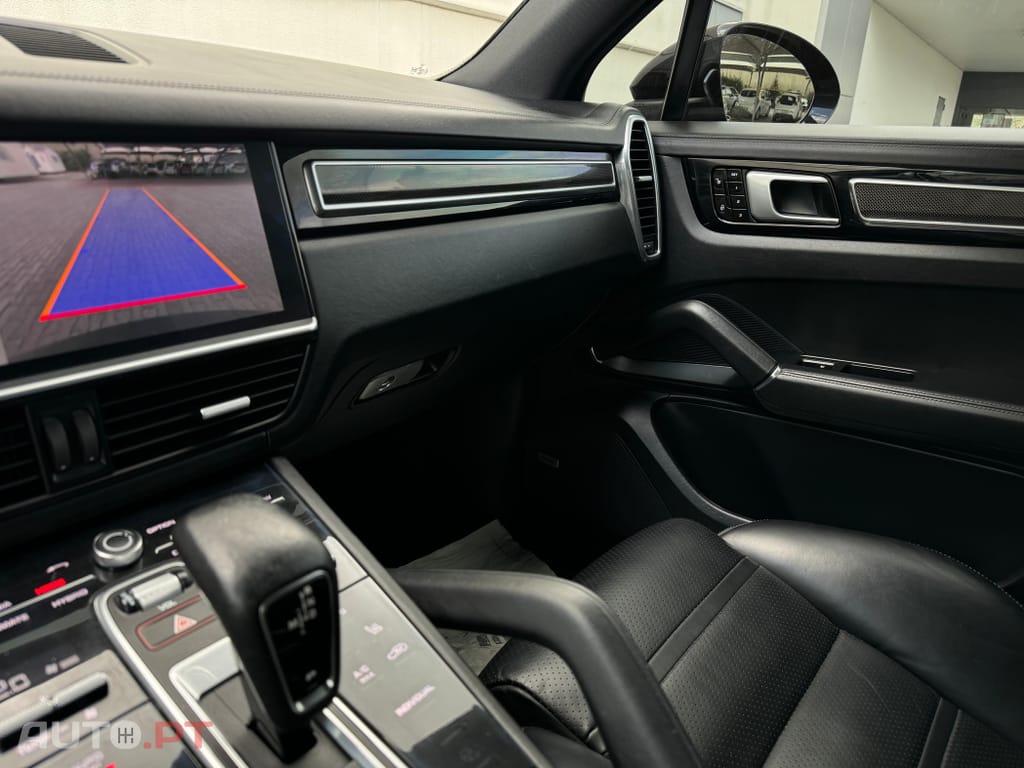 Porsche Cayenne E-Hybrid Tiptronic S