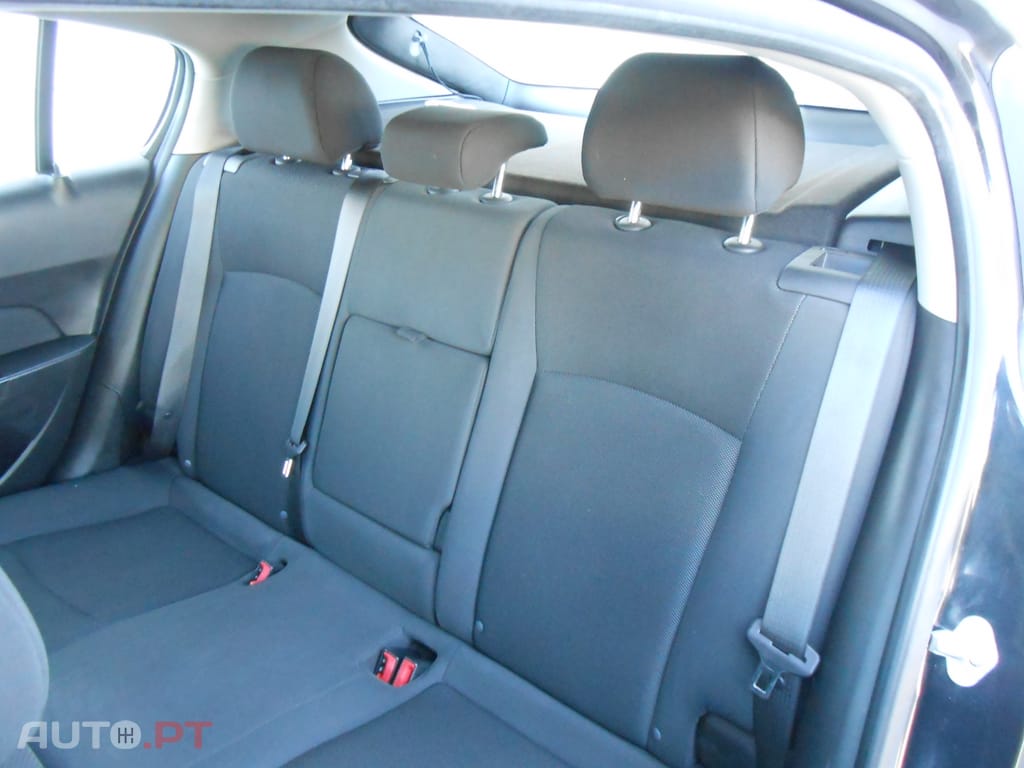 Chevrolet Cruze 1.6 I LT