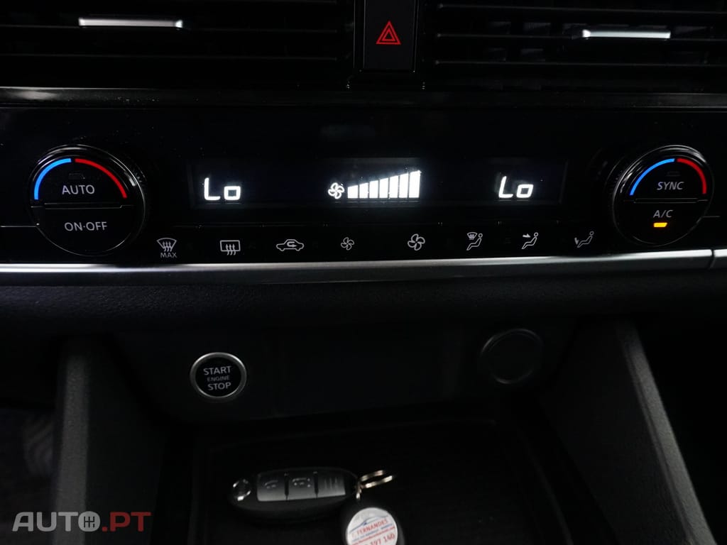 Nissan Qashqai 1.3 DIG-T Acenta — fotografia 13