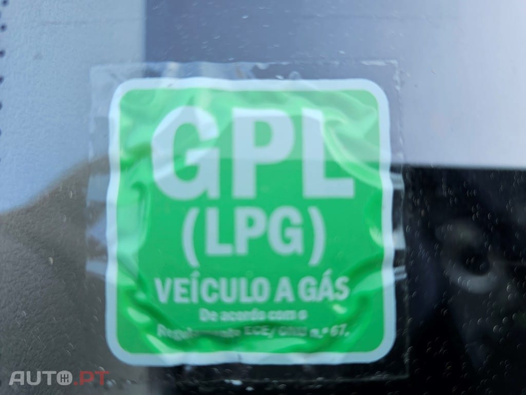 Mitsubishi Lancer SW 1.6 Intense GPL