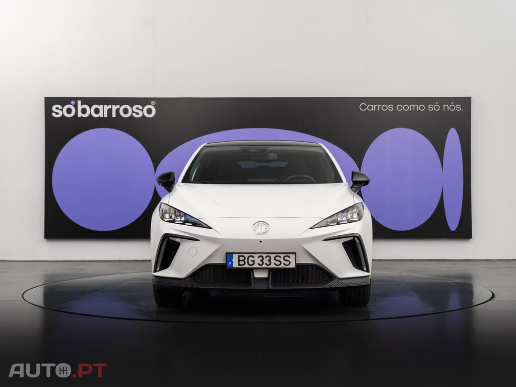 MG MG4 77 kWh Extended Range Luxury