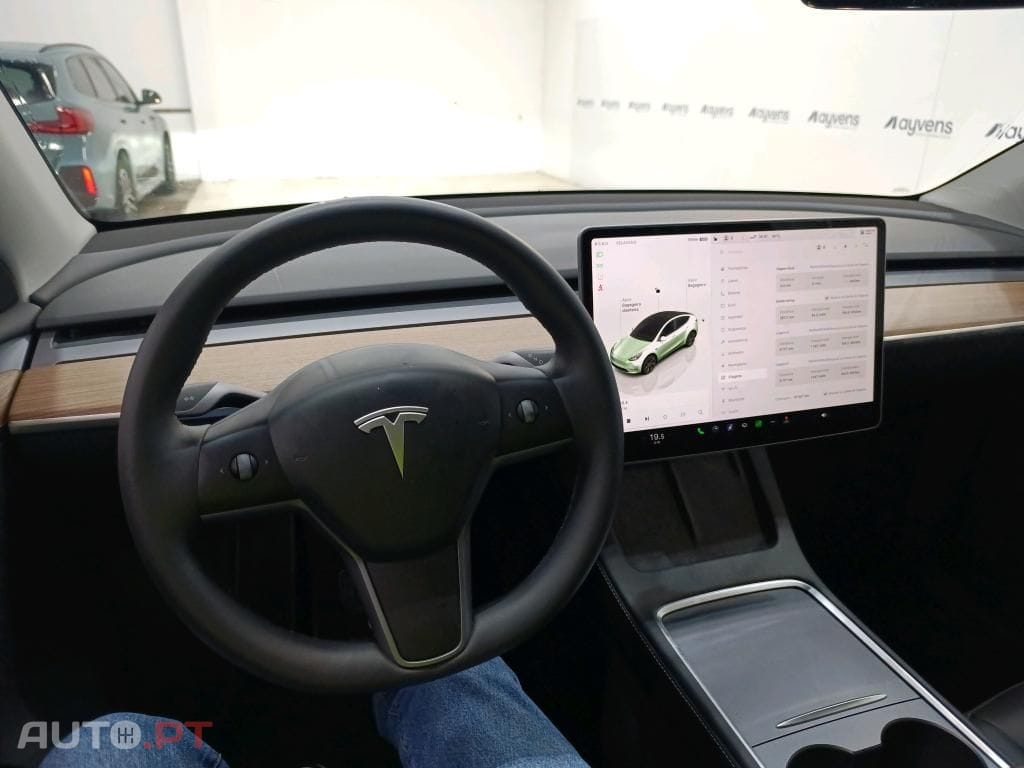 Tesla Model Y Long Range Tração Traseira