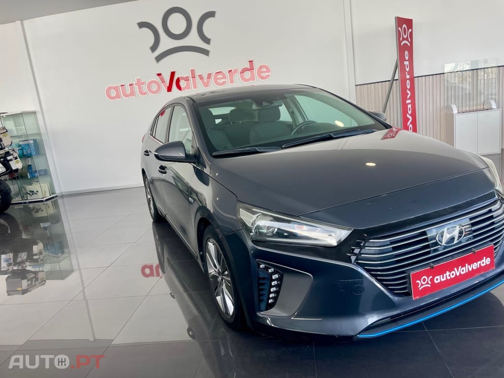 Hyundai Ioniq 1.6 GDI HEV Hybrid Tech