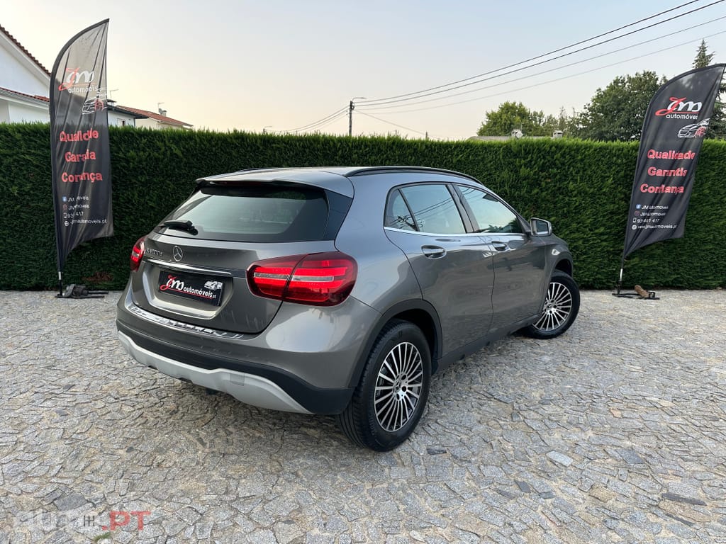 Mercedes-Benz GLA 200 d 7G-DCT Urban Automático
