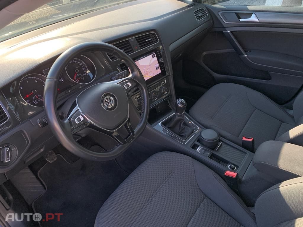 Volkswagen Golf 1.6 TDI Highline