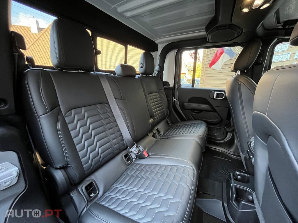 Jeep Gladiator 3.0 CRD Overland AT8