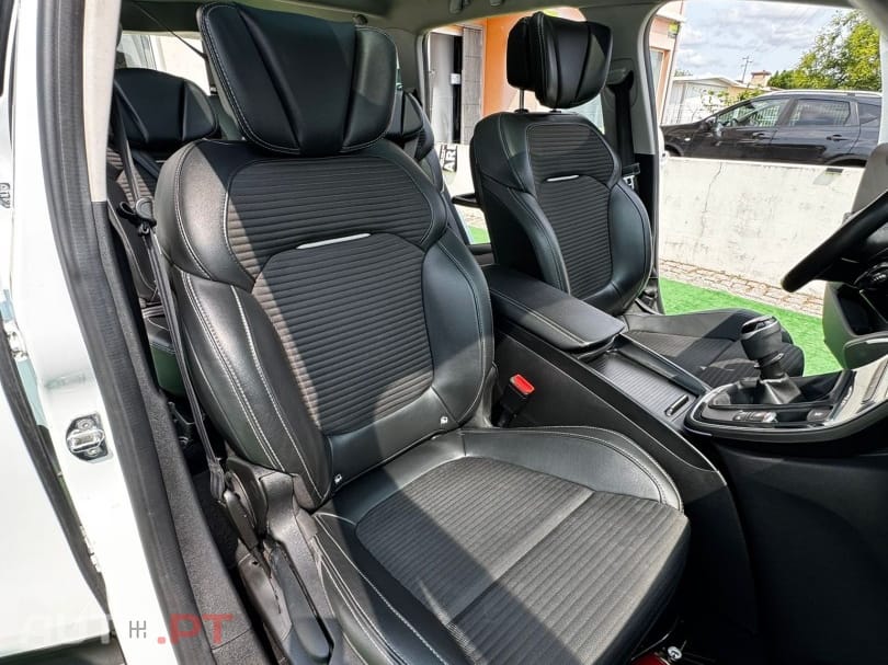 Renault Grand Scénic ENERGY dCi 130 BOSE EDITION