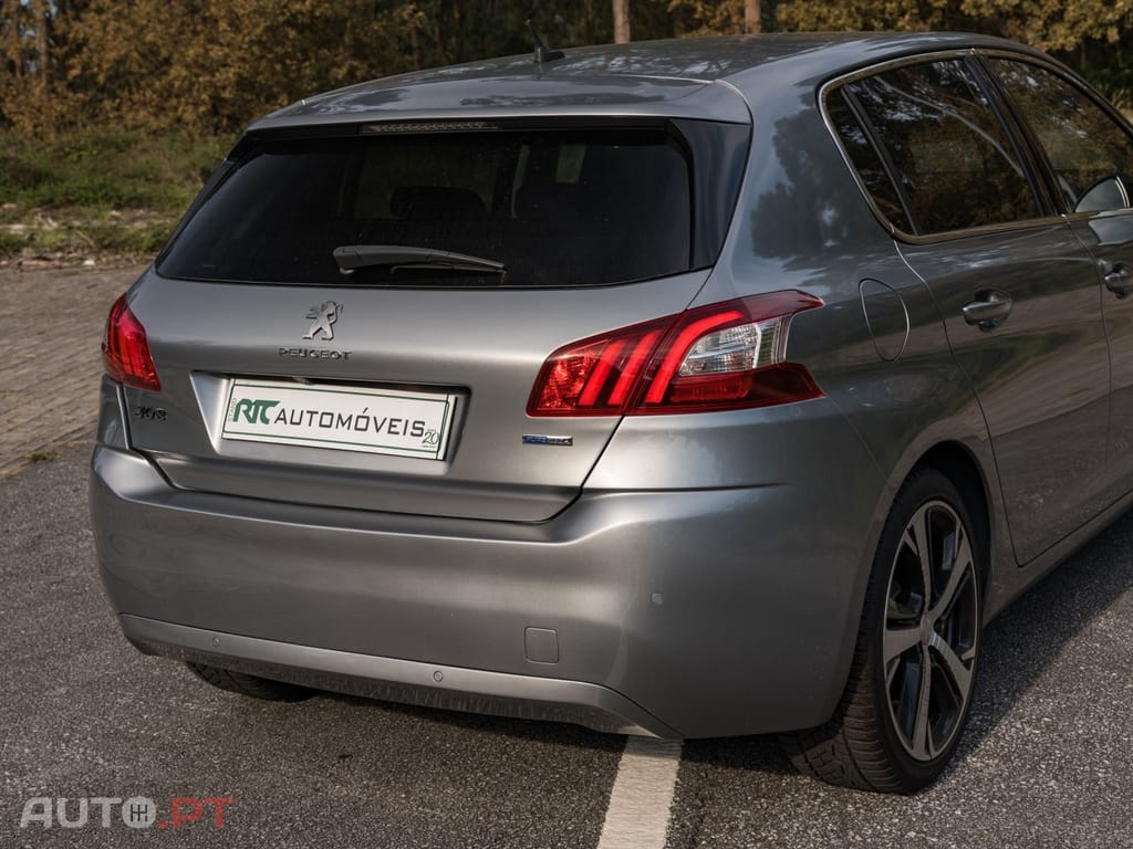 Peugeot 308 1.2 PureTech Allure J18