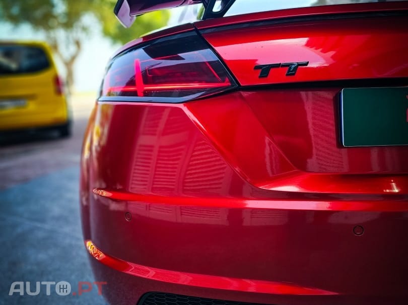 Audi TT 2.0 TFSI quattro S-line S tronic