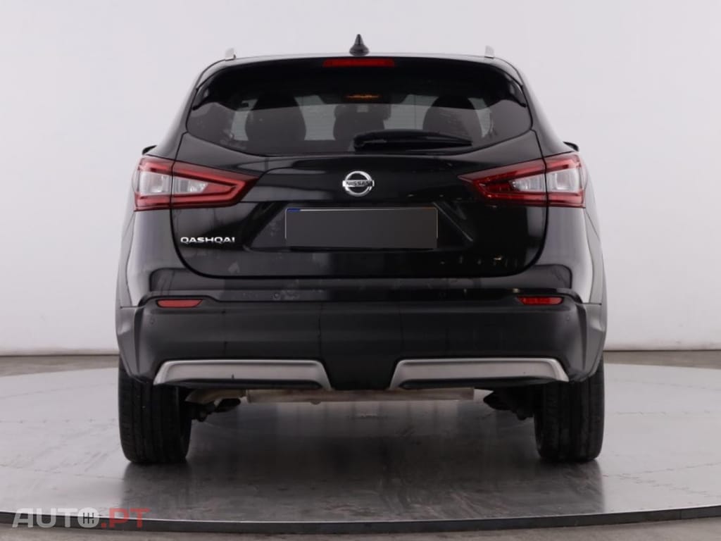 Nissan Qashqai 1.3 DIG-T N-Connecta DCT