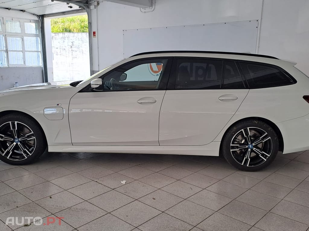 BMW 320 e Touring Pack Desportivo M Auto