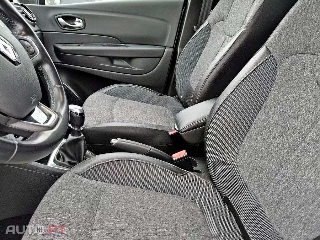 Renault Captur 1.3 TCe Exclusive