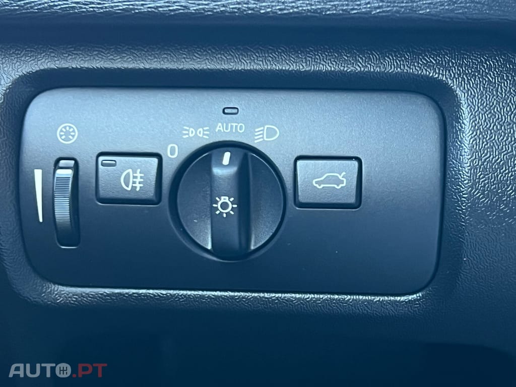 Volvo V40 1.5 T3 Sport Edition R Geartronic