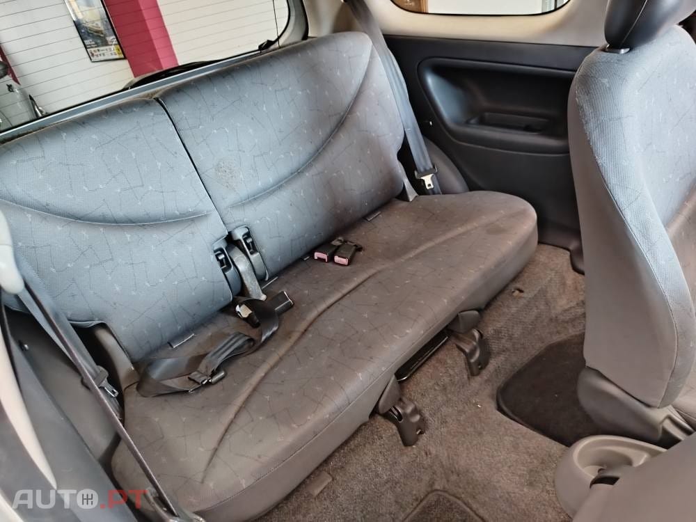 Toyota Yaris 1.0 Base