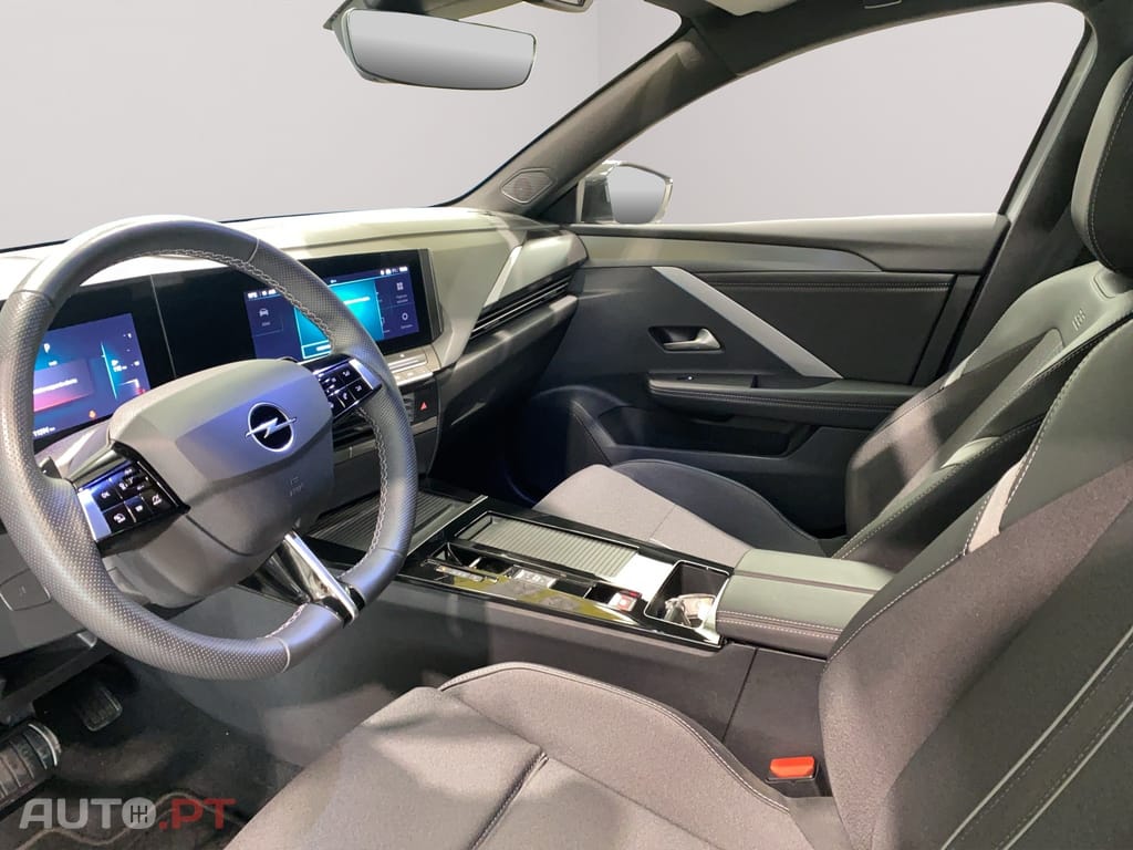 Opel Astra Sports Tourer 1.2 T Hybrid GS eDCT