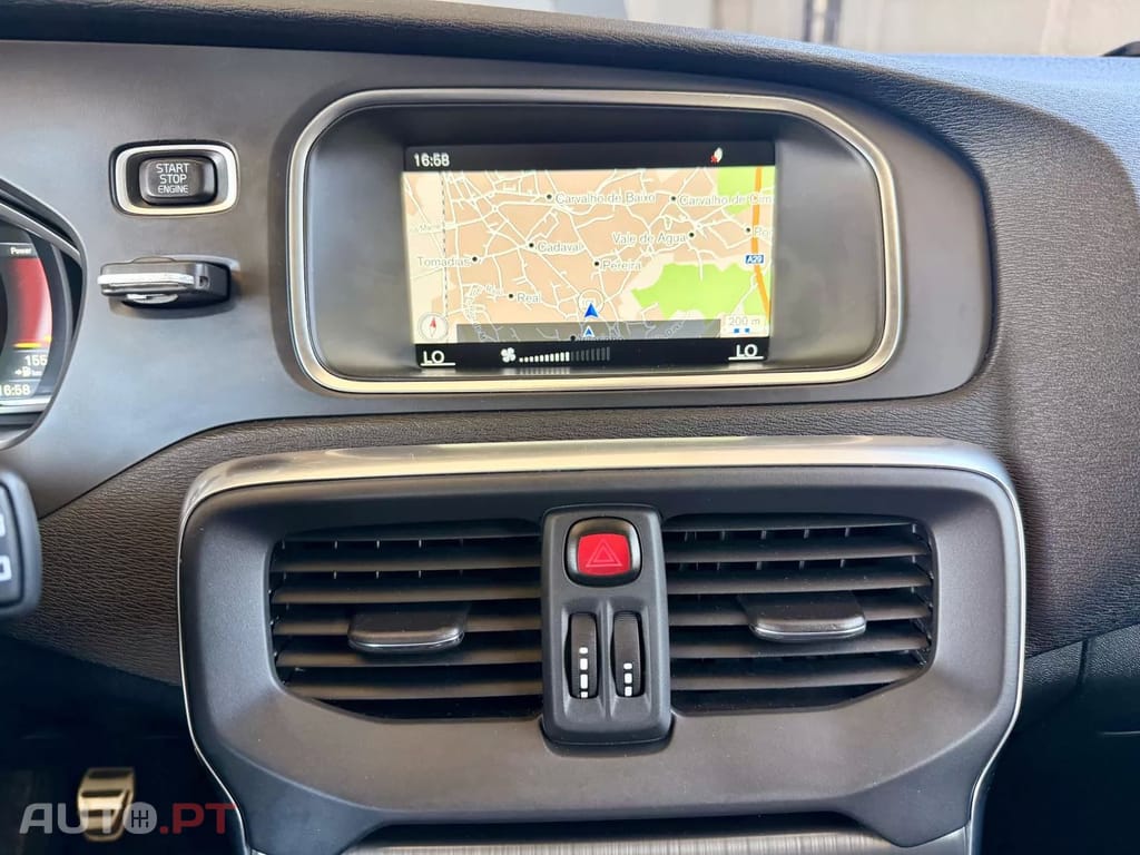 Volvo V40 2.0 D4 Momentum