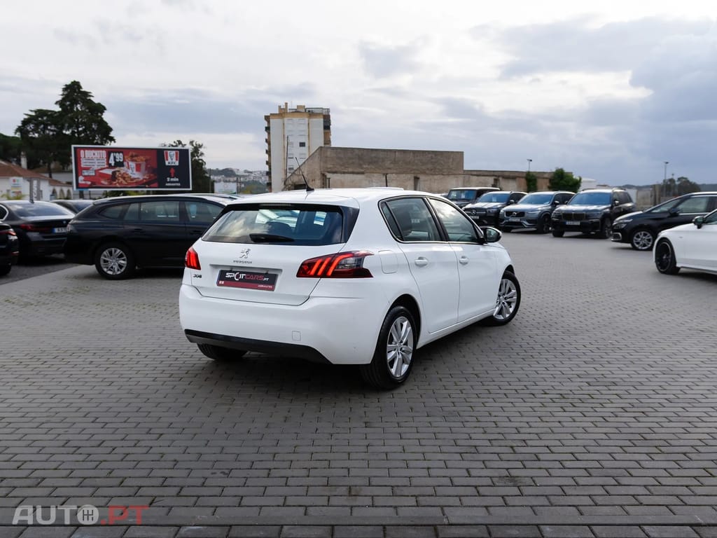 Peugeot 308 1.5 BlueHDi Business Line