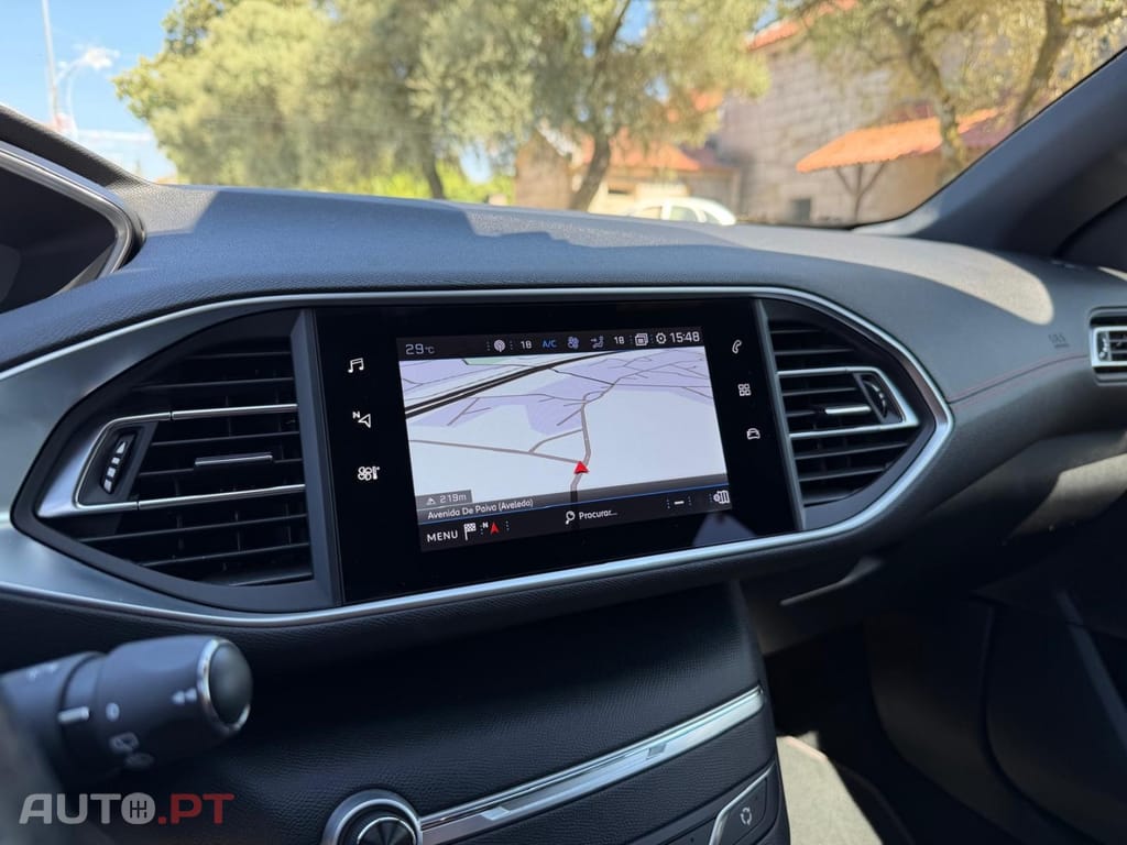 Peugeot 308 1.2 PureTech Allure Full LED EAT8