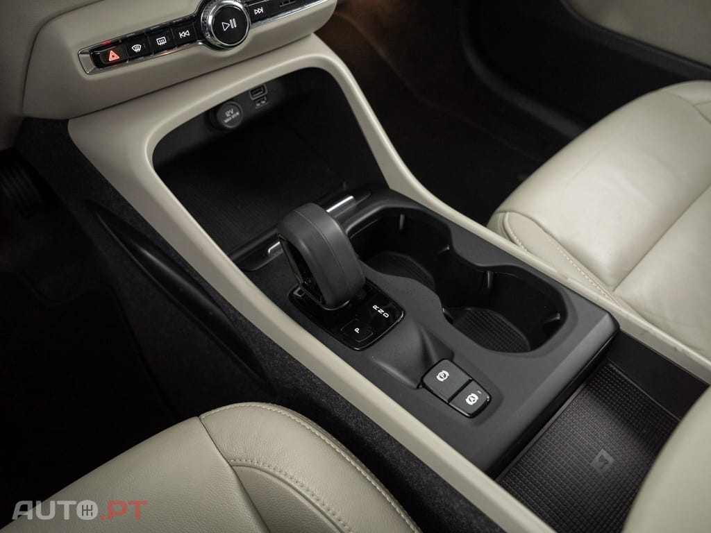 Volvo XC40 1.5 T5 PHEV Inscription Expression