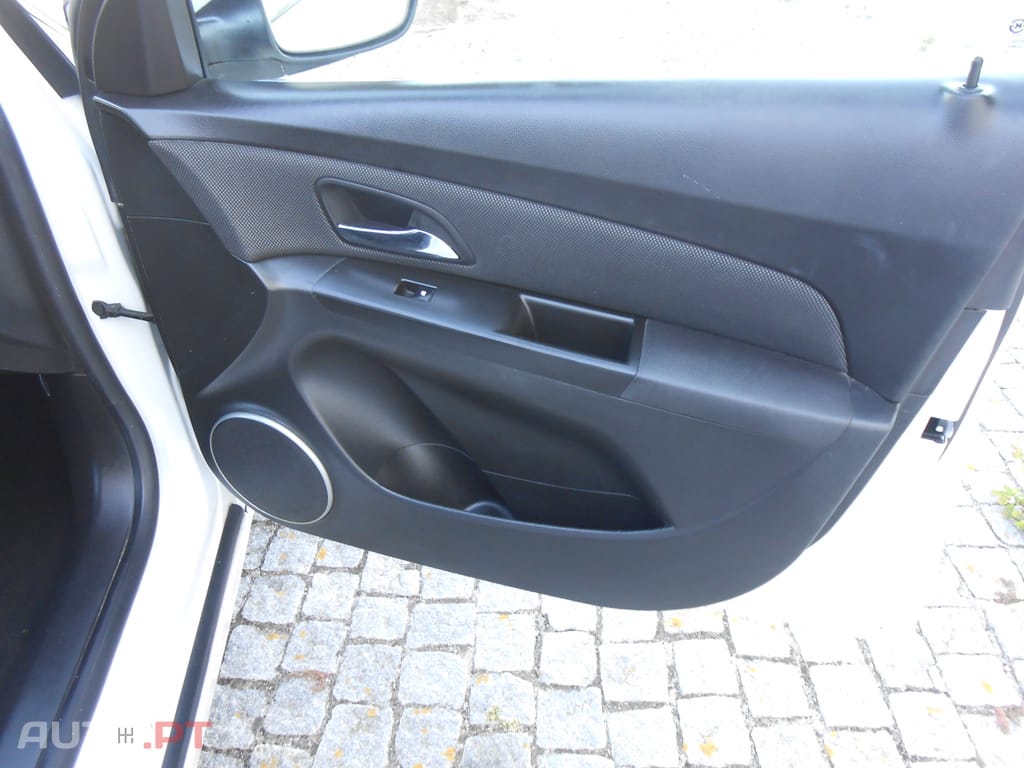 Chevrolet Cruze SW 1.7 VCDI LT