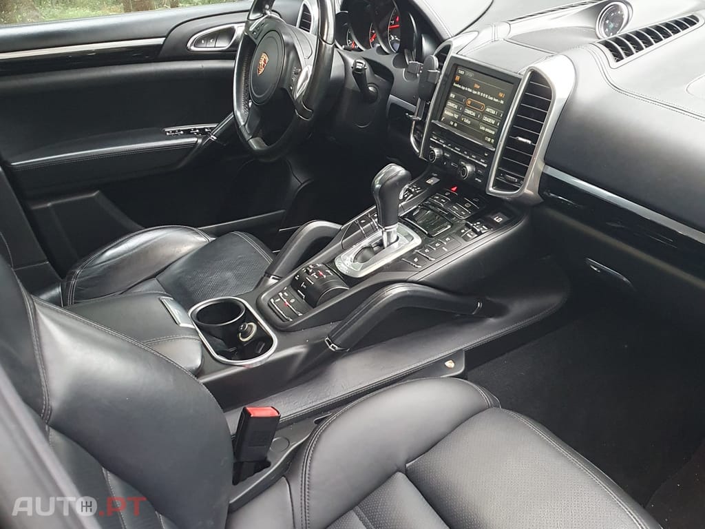 Porsche Cayenne II platinum edition 3.0 gasóleo
