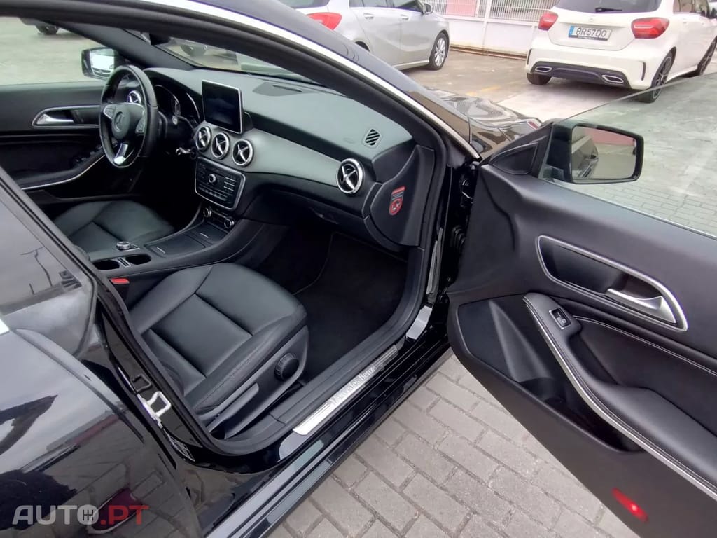Mercedes-Benz CLA 200 D Urban Aut