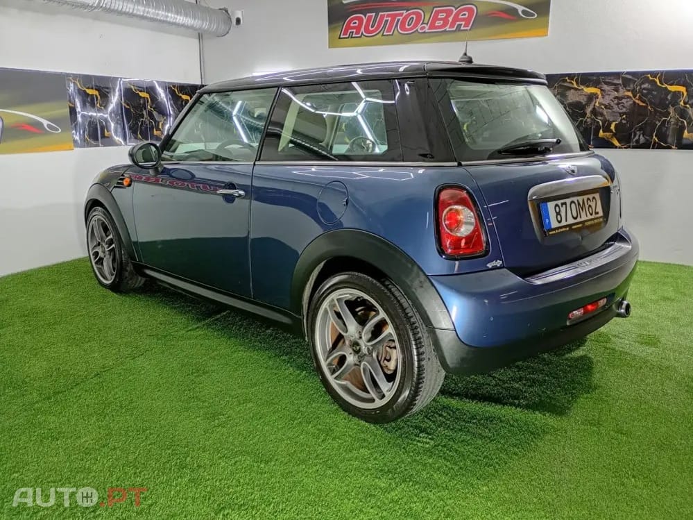 MINI Cooper Cooper D