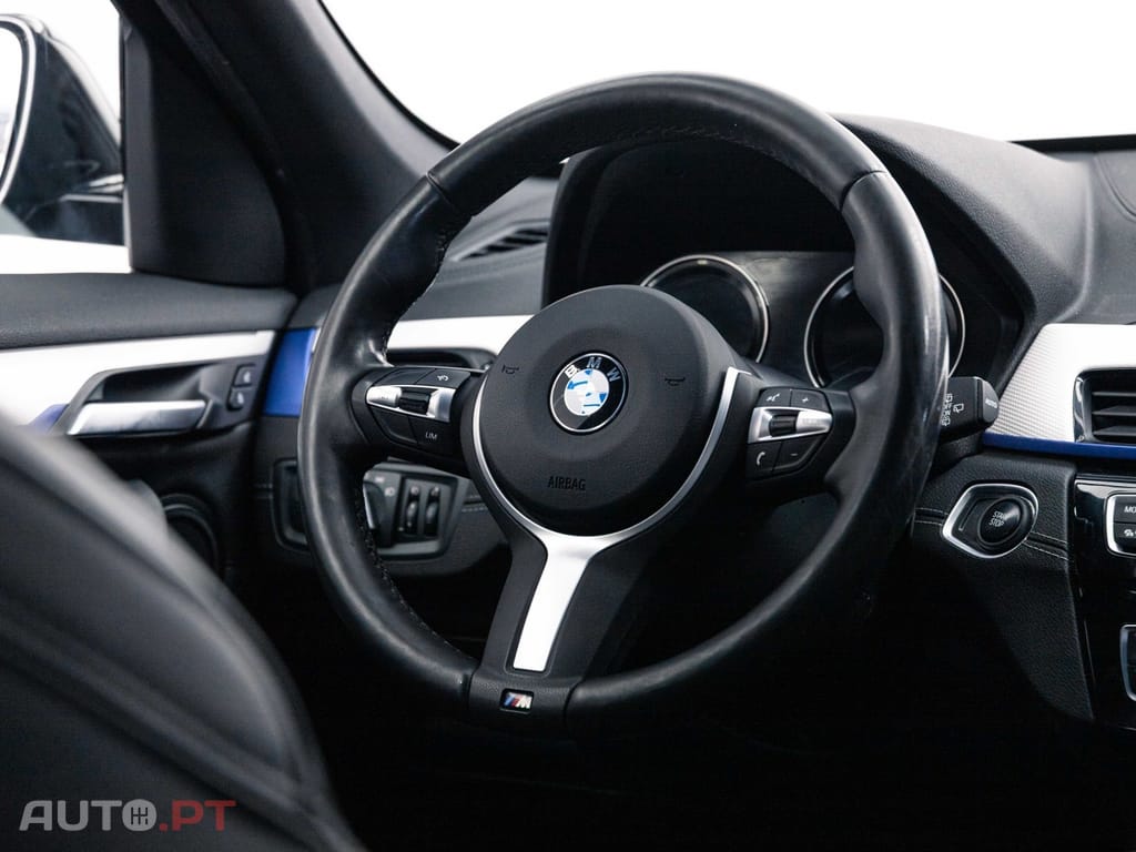 BMW X1 25 e xDrive Pack M