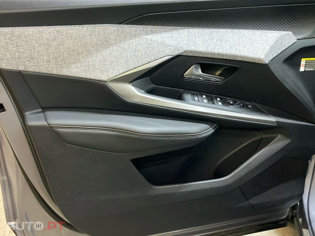 Peugeot 3008 Hybrid 145 e-DSC6 Allure