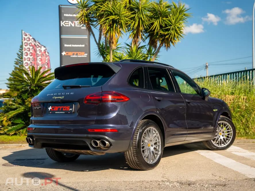 Porsche Cayenne S E-Hybrid