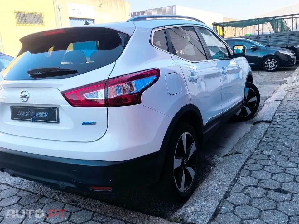 Nissan Qashqai 1.5 dCi Tekna J19