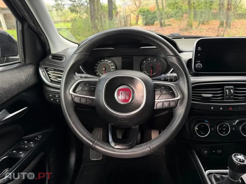 Fiat Tipo Outro