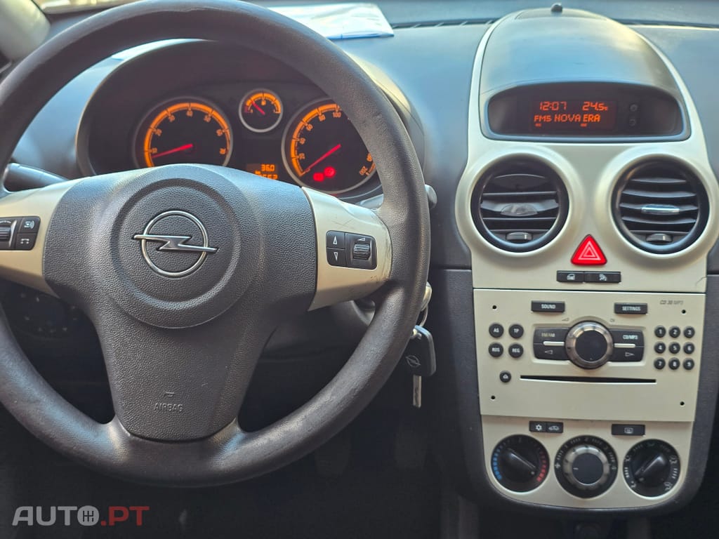 Opel Corsa 1.2 Enjoy