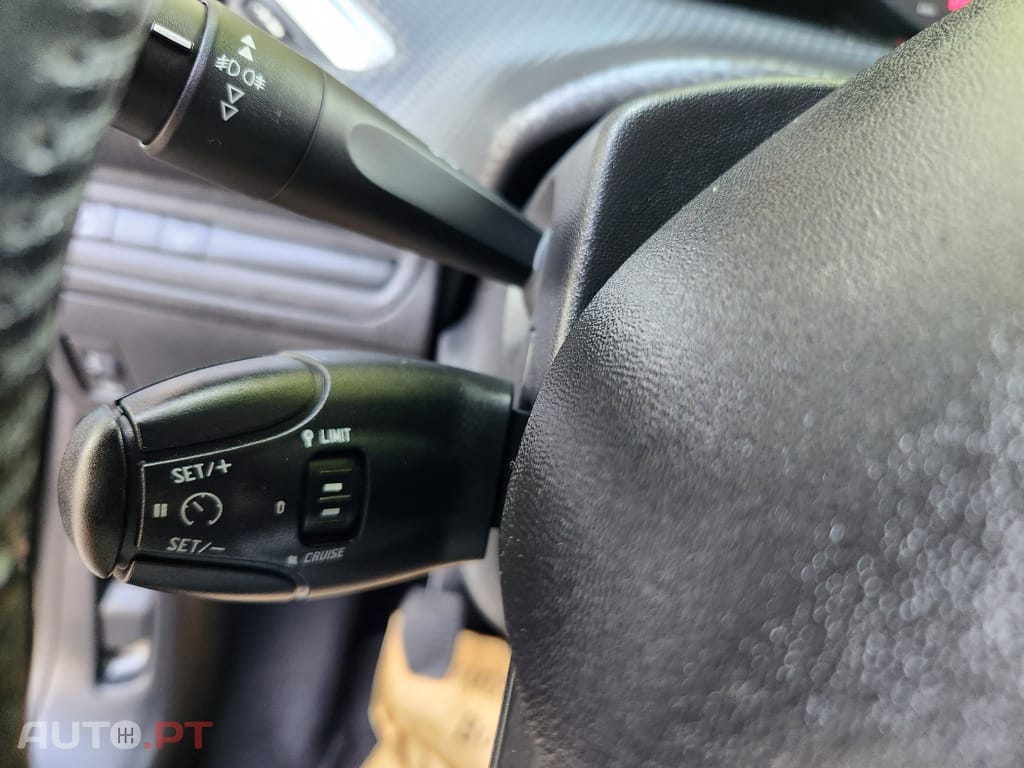 Peugeot 208 1.5 BlueHDi Signature
